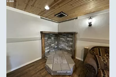 748 E Main St, John Day, OR 97845 - Photo 15