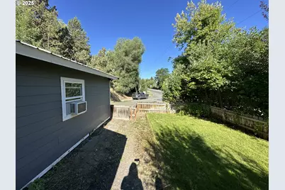 748 E Main St, John Day, OR 97845 - Photo 43
