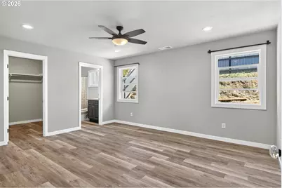281 Clark St, Myrtle Creek, OR 97457 - Photo 17