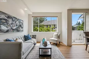 8329 SW 24th Ave, Portland, OR 97219 - Photo 9