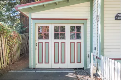 1119 Ash St, Brownsville, OR 97327 - Photo 5