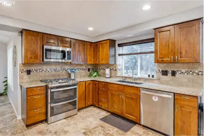 19585 Glenview Ct, Oregon City, OR 97045 - Photo 11