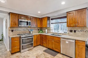 19585 Glenview Ct, Oregon City, OR 97045 - Photo 11