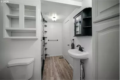 612 N Cascade Dr, Woodburn, OR 97071 - Photo 23