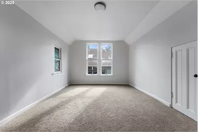 2406 SE Yamhill St, Portland, OR 97214 - Photo 17