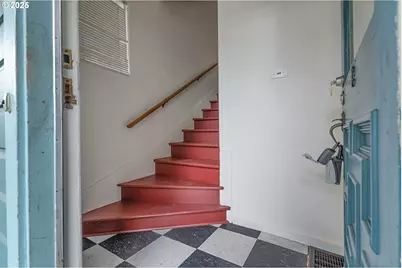 2406 SE Yamhill St, Portland, OR 97214 - Photo 7