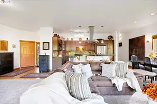 515 E 4th St, Hood River, OR 97031 - Photo 25