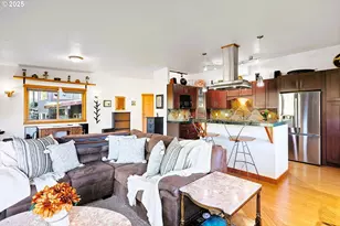 515 E 4th St, Hood River, OR 97031 - Photo 33