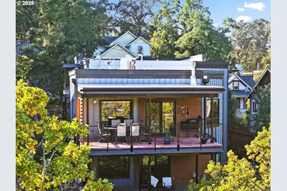 515 E 4th St #2, Hood River, OR 97031 - Photo 1