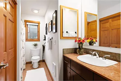 515 E 4th St #2, Hood River, OR 97031 - Photo 43