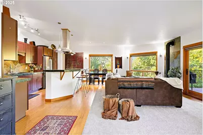 515 E 4th St #2, Hood River, OR 97031 - Photo 13