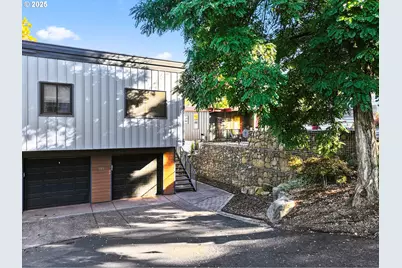 515 E 4th St #2, Hood River, OR 97031 - Photo 9