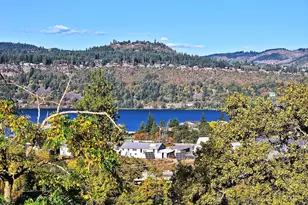 515 E 4th St, Hood River, OR 97031 - Photo 3