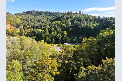 515 E 4th St #2, Hood River, OR 97031 - Photo 23