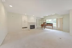 8220 SW Fairway Dr, Wilsonville, OR 97070 - Photo 3