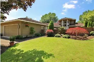 8220 SW Fairway Dr, Wilsonville, OR 97070 - Photo 1