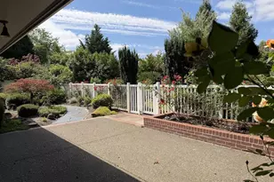 8220 SW Fairway Dr, Wilsonville, OR 97070 - Photo 33