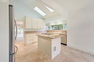 8220 SW Fairway Dr, Wilsonville, OR 97070 - Photo 9