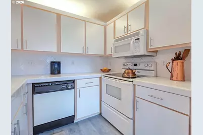 5225 Jean Rd #205, Lake Oswego, OR 97035 - Photo 13