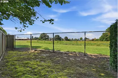 13001 NE Brazee St, Portland, OR 97230 - Photo 27