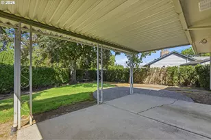 13001 NE Brazee St, Portland, OR 97230 - Photo 23