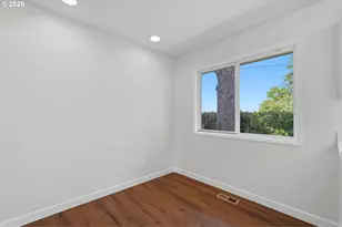 13001 NE Brazee St, Portland, OR 97230 - Photo 15
