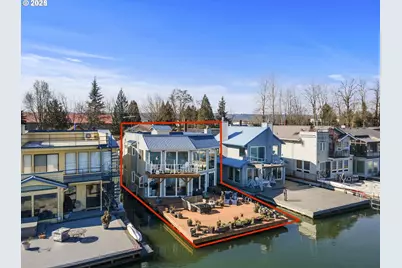 3939 N Marine Dr #8, Portland, OR 97217 - Photo 1