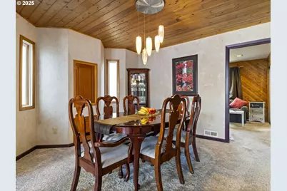 3939 N Marine Dr #8, Portland, OR 97217 - Photo 9