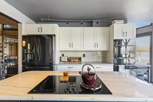 3939 N Marine Dr, Portland, OR 97217 - Photo 5