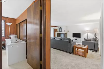 600 Cherry Dr #8, Eugene, OR 97401 - Photo 19