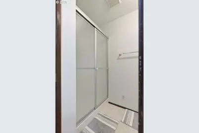 600 Cherry Dr #8, Eugene, OR 97401 - Photo 33