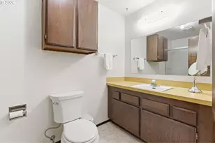 600 Cherry Dr, Eugene, OR 97401 - Photo 31