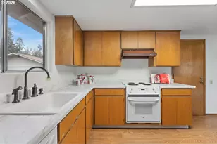 16590 SW King Charles Ave, King City, OR 97224 - Photo 17