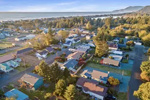 126 N Harbor St, Rockaway Beach, OR 97136 - Photo 25