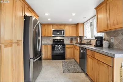 15150 SE Arista Dr, Milwaukie, OR 97267 - Photo 7