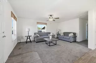 1423 31st St, Springfield, OR 97477 - Photo 5