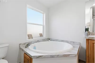 1423 31st St, Springfield, OR 97477 - Photo 23