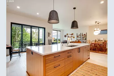 522 NE Province Dr, Camas, WA 98607 - Photo 7