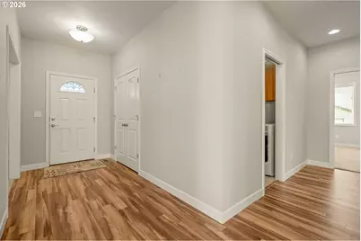 117 NW Canyon Creek Dr, McMinnville, OR 97128 - Photo 3