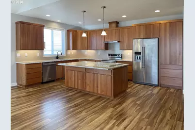 117 NW Canyon Creek Dr, McMinnville, OR 97128 - Photo 5