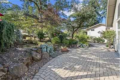 85 W 35th Pl, Eugene, OR 97405 - Photo 5