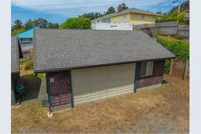 94255 3rd St, Gold Beach, OR 97444 - Photo 33