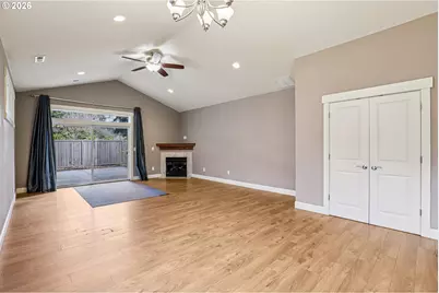 1020 N Juniper St, Canby, OR 97013 - Photo 7