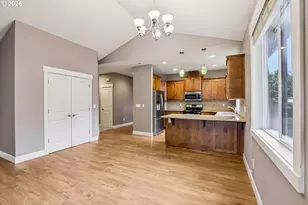 1020 N Juniper St, Canby, OR 97013 - Photo 9