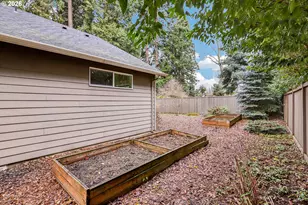 1020 N Juniper St, Canby, OR 97013 - Photo 35