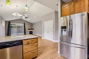 1020 N Juniper St, Canby, OR 97013 - Photo 13