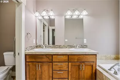 1020 N Juniper St, Canby, OR 97013 - Photo 21