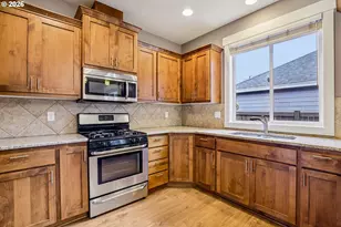 1020 N Juniper St, Canby, OR 97013 - Photo 11