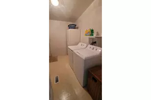 3220 Crescent Ave, Eugene, OR 97408 - Photo 23