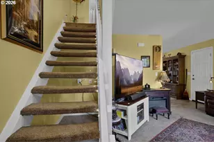 1522 E Washington Ave, Cottage Grove, OR 97424 - Photo 9